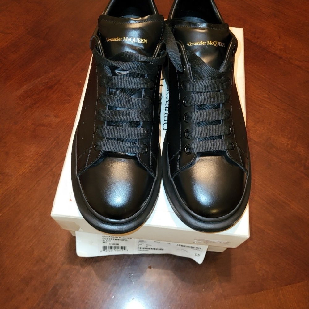 Alexander McQueen Men's Black Leather Lace-Up Sneakers - Picture 5 of 9